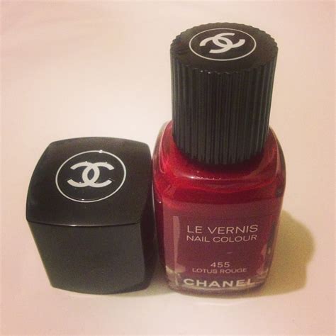 chanel 455 lotus rouge|Chanel Lotus Rouge Le Vernis Nail Colour Product Info .